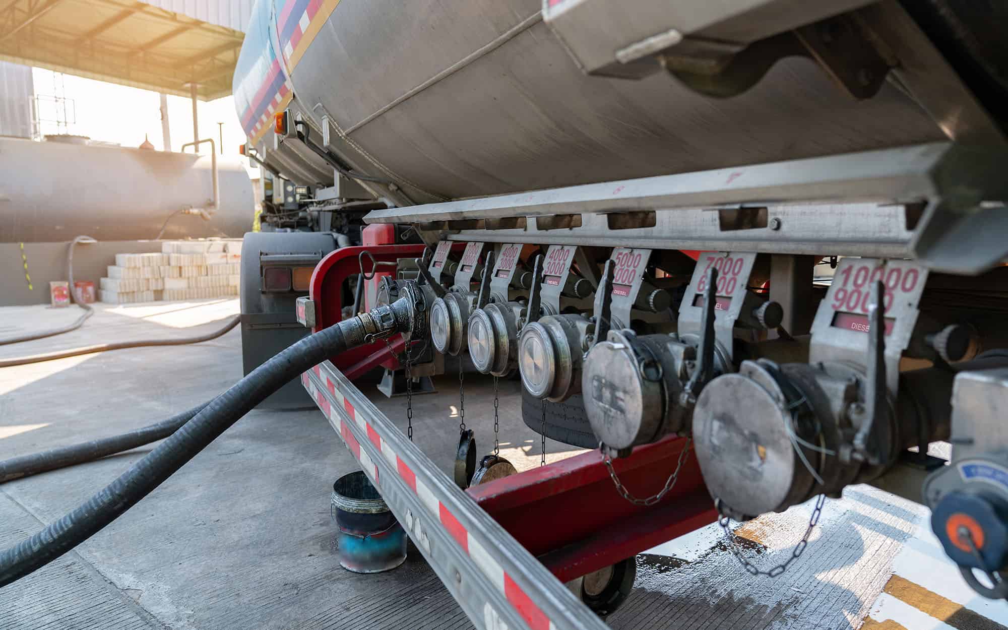 How to Improve Your Fuel Delivery Schedule with Fleet Analytics
